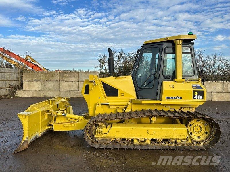 Komatsu D41E-6 Crawler dozers