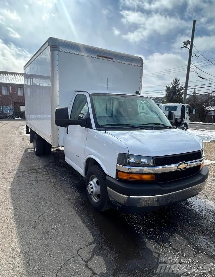 Chevrolet 3500 Box body trucks