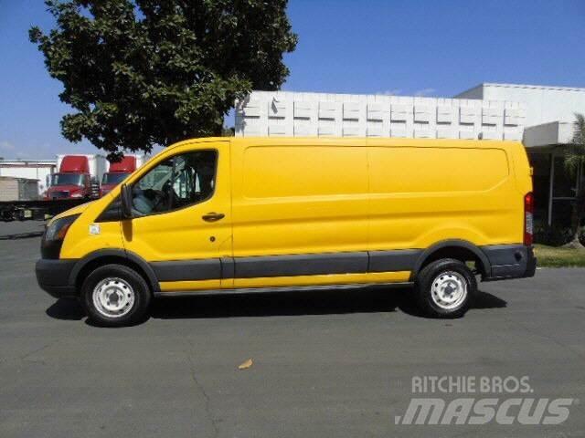 Ford TRANSIT 250 CAR Box body trucks