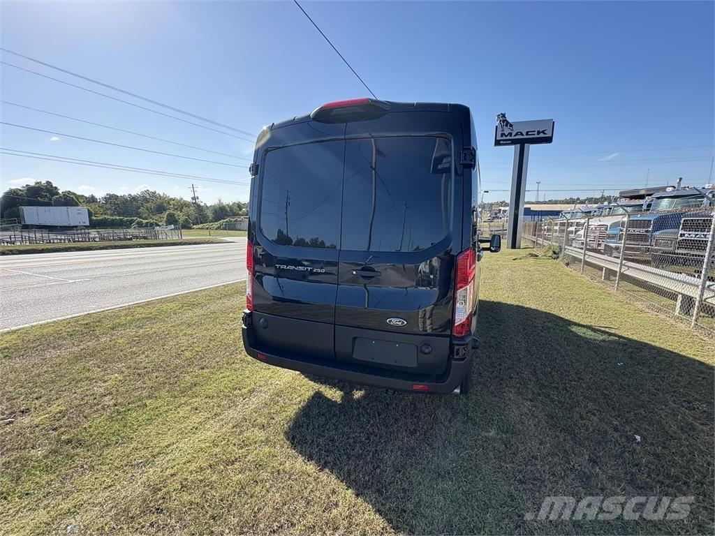 FRD 250 TRANS Box body trucks