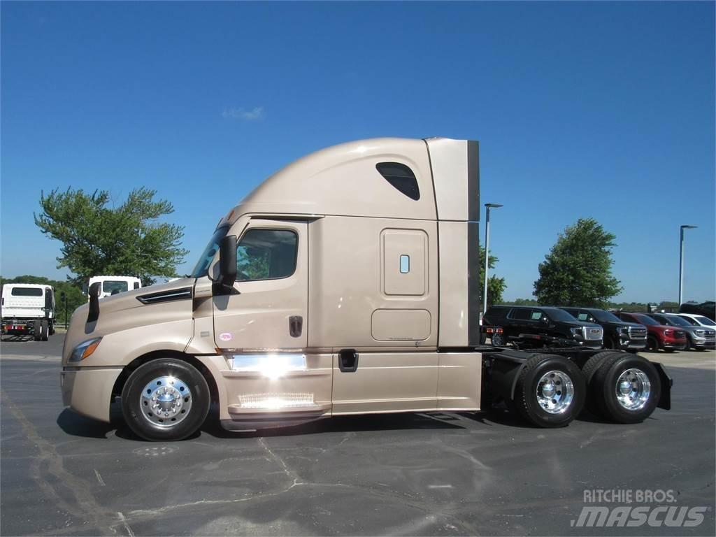 Freightliner CA126SLP Tractor Units