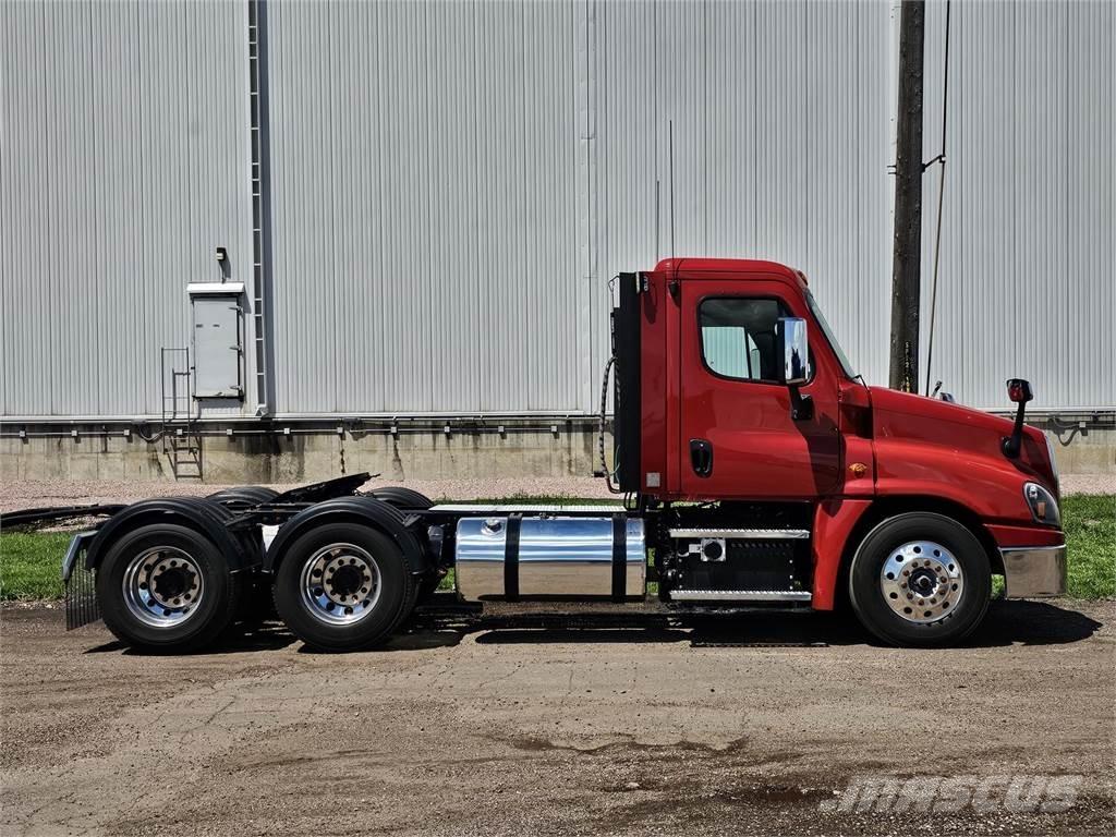 Freightliner Cascadia Tractor Units