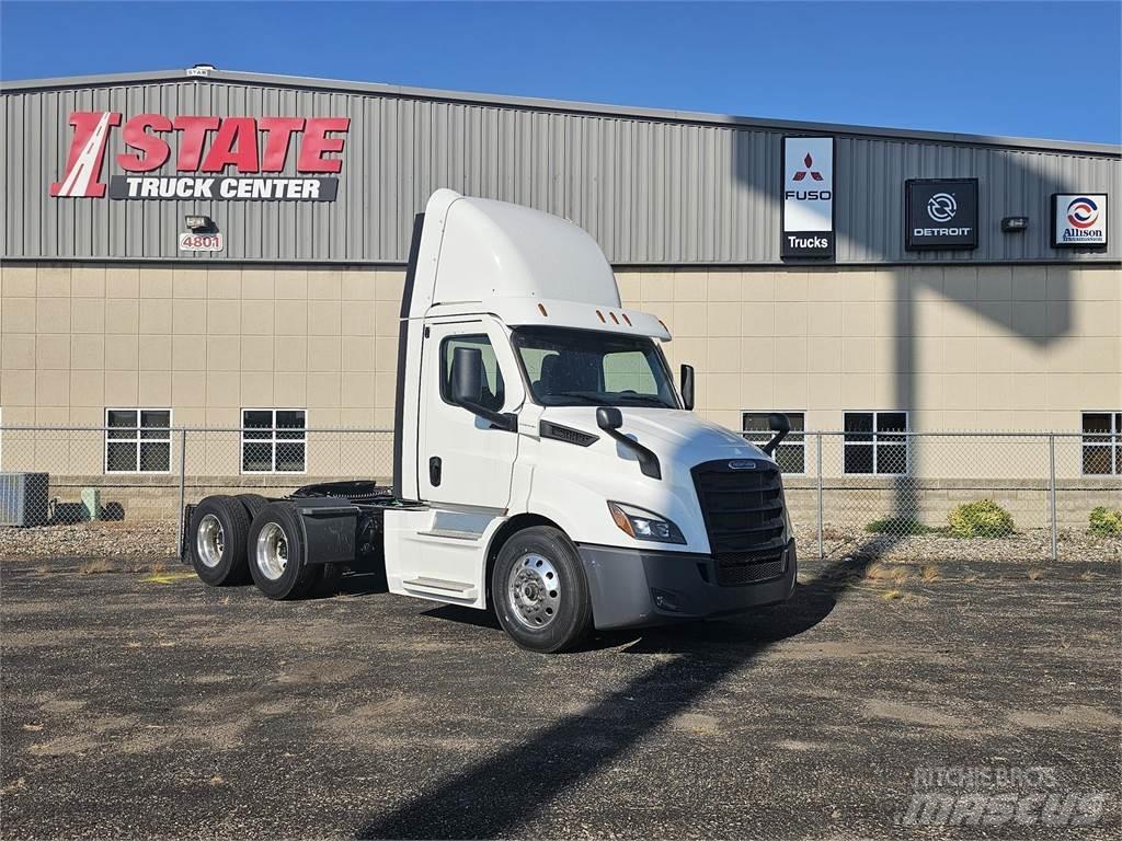Freightliner PE116 Tractor Units