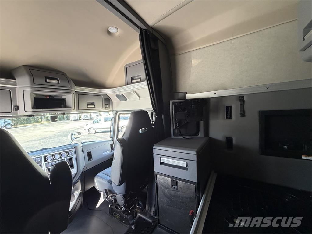 Mack AN64T Tractor Units