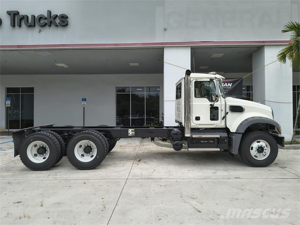 Mack GR64F Other trucks