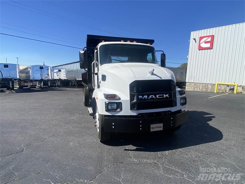 Mack MD6 42R Chassis Cab trucks