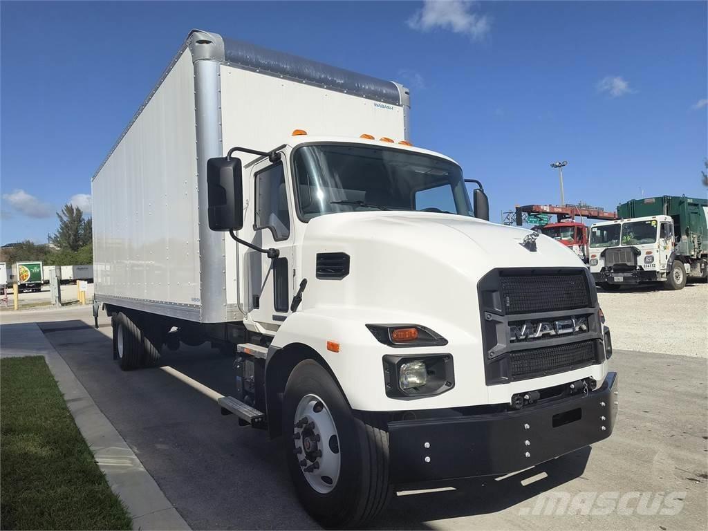 Mack MD6 42R Box body trucks