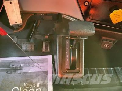 Mack MD642 Box body trucks