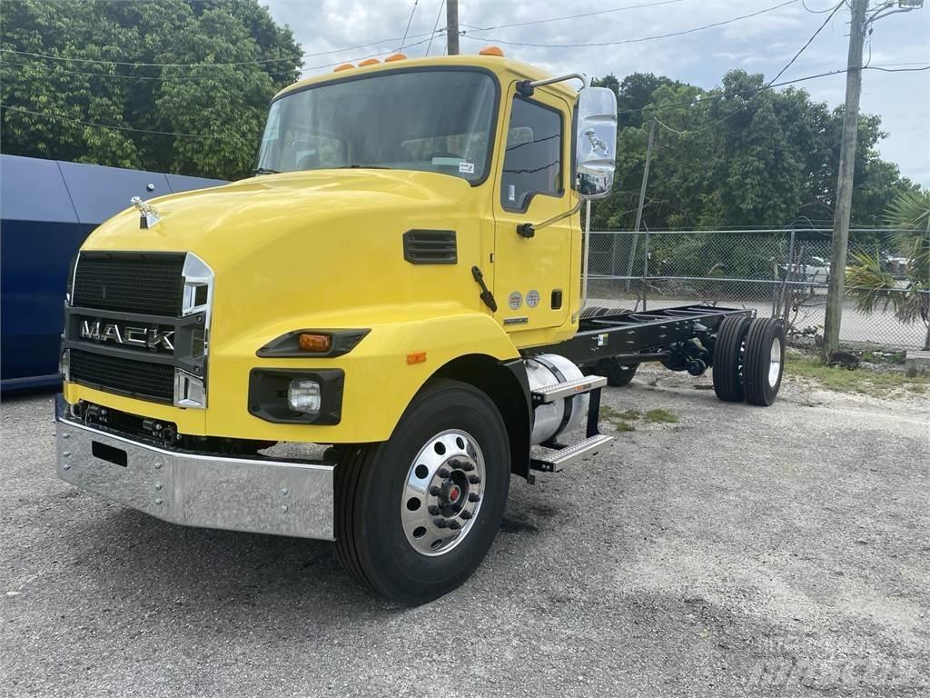 Mack MD7 42R Forestry - Others