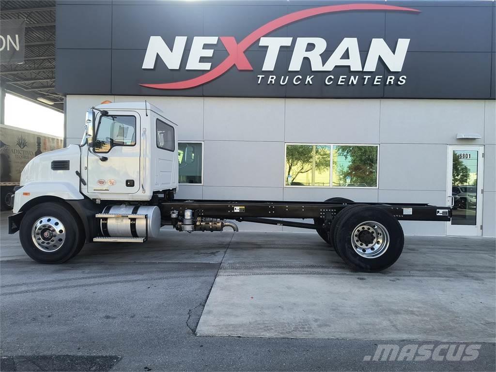 Mack MD7 42R Chassis Cab trucks