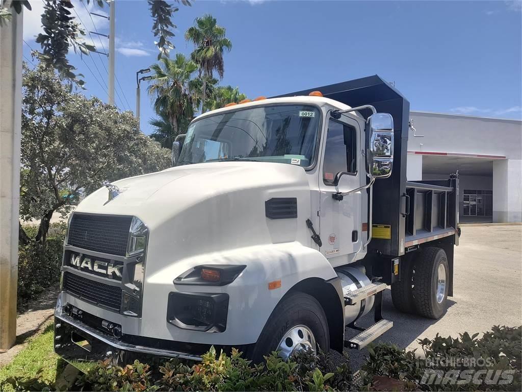 Mack MD7 42R Tipper trucks