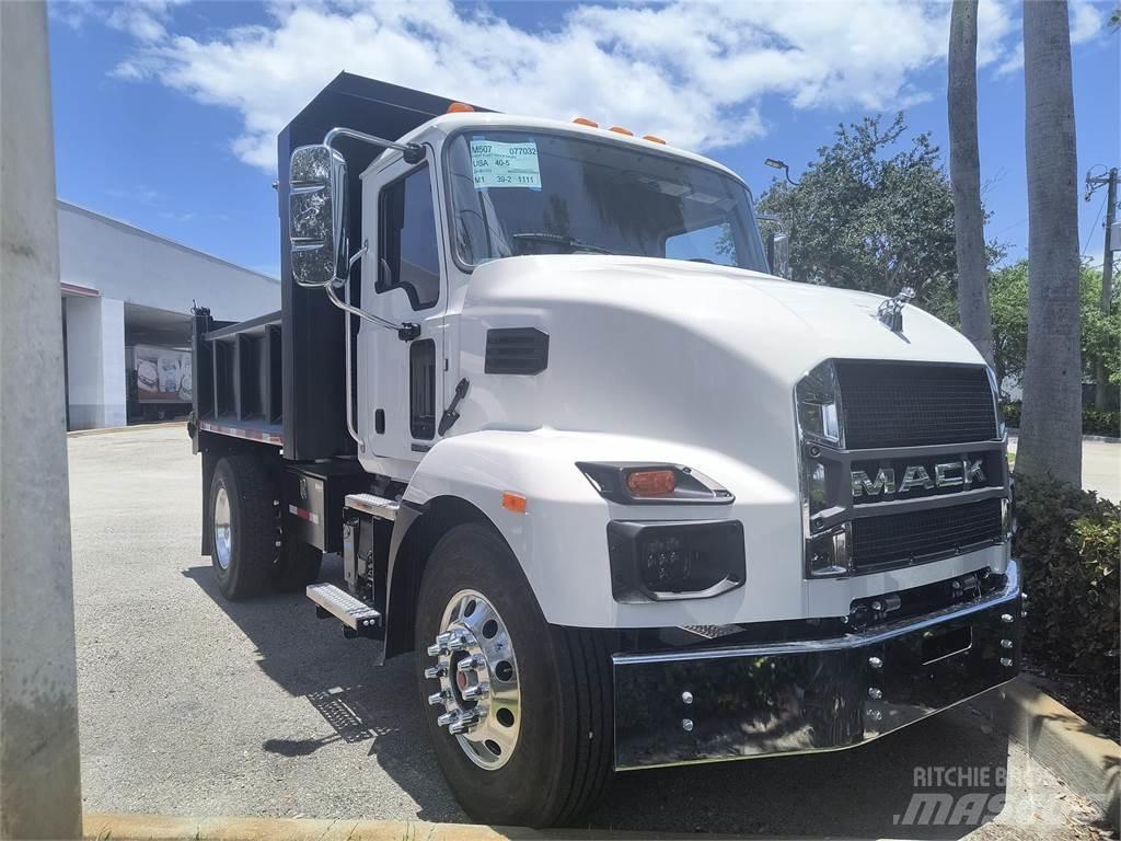 Mack MD7 42R Tipper trucks