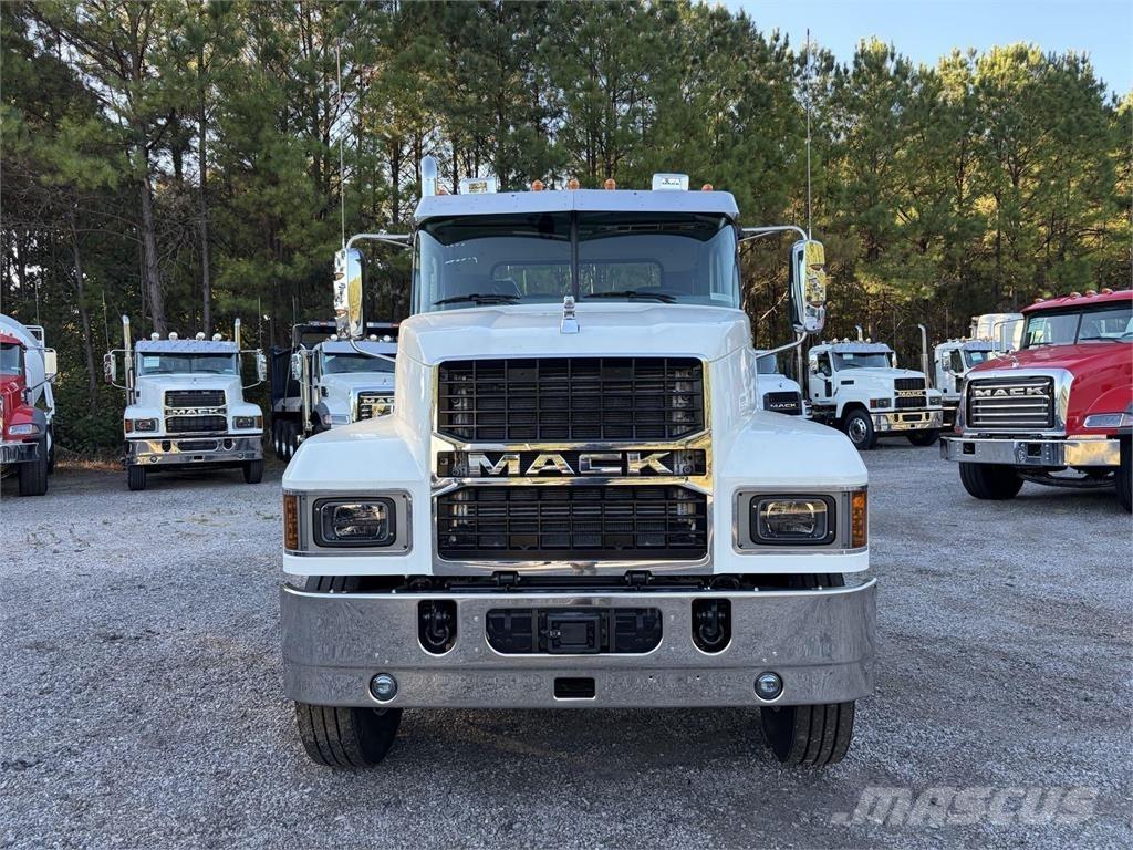 Mack PI64T Tractor Units