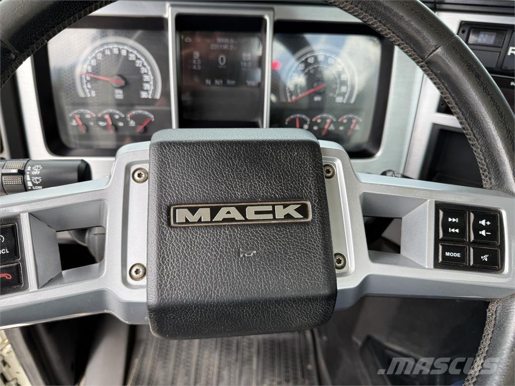 Mack PI64T Tractor Units