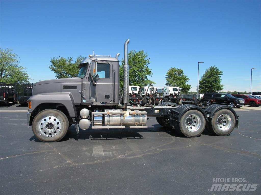 Mack PI64T Tractor Units