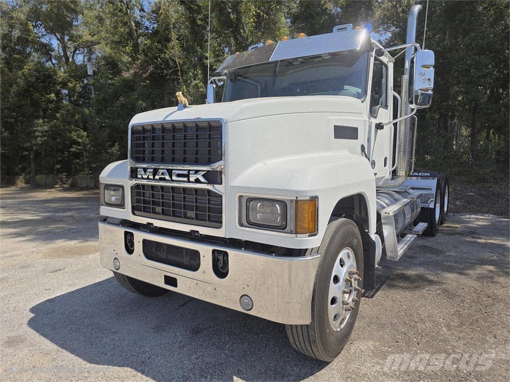 Mack PI64T Tractor Units