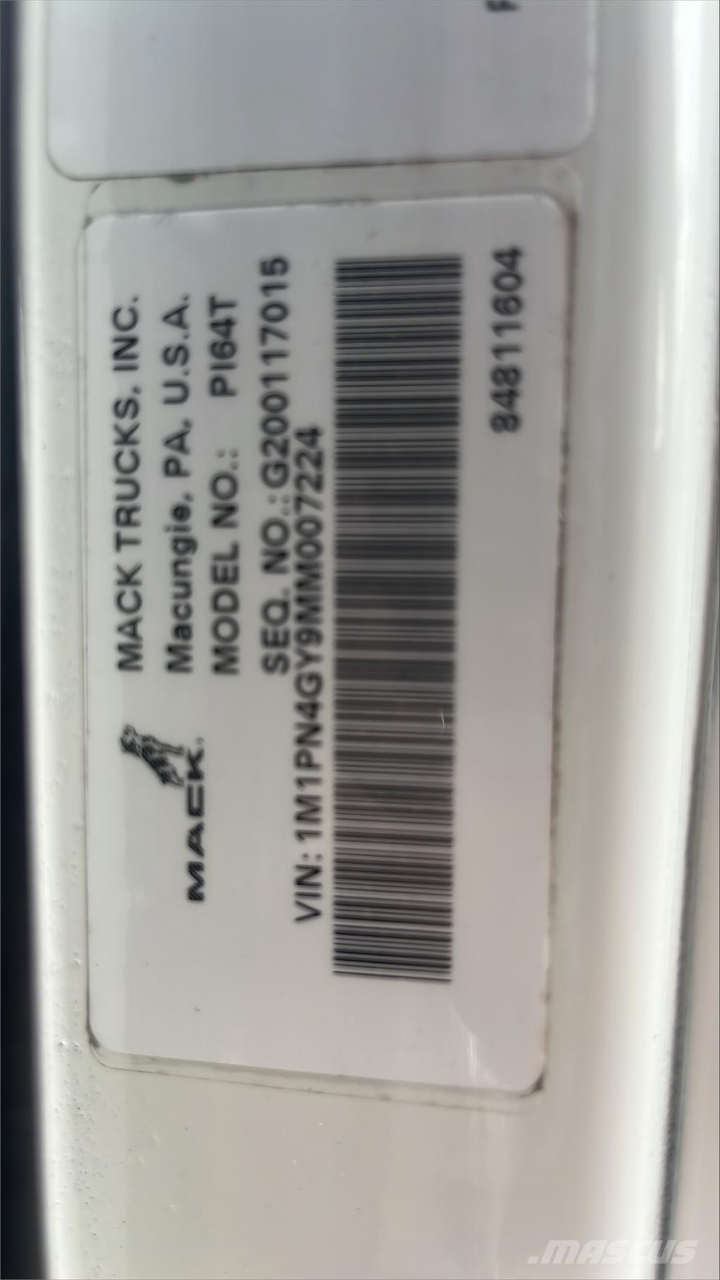 Mack PI64T Tractor Units