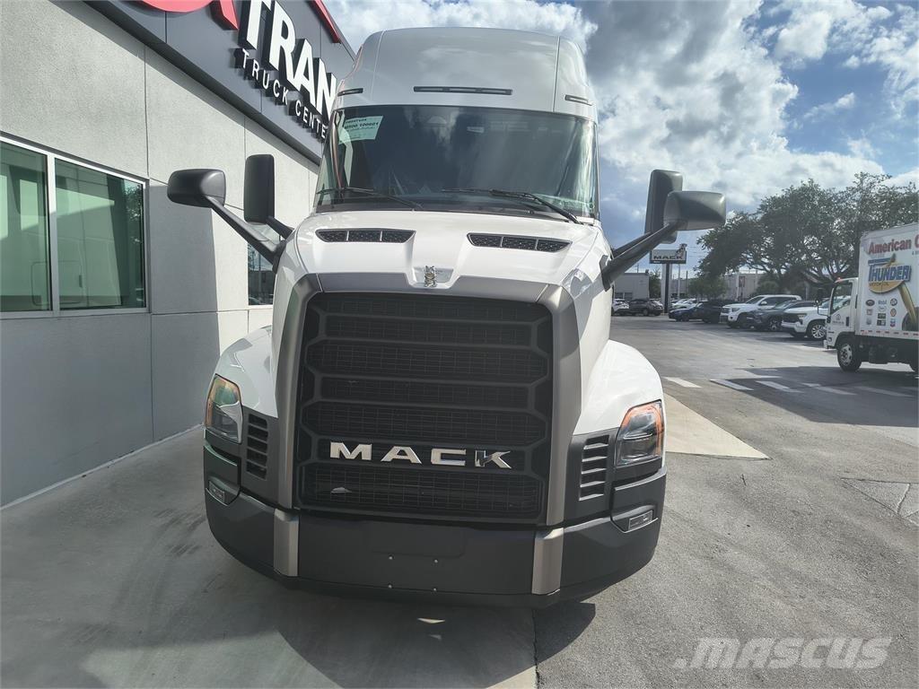 Mack PR64T Tractor Units