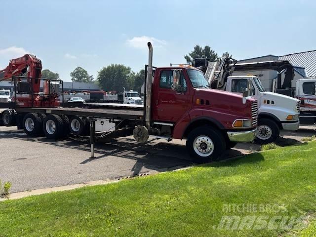 Sterling TRUCK LT9522 Tractor Units