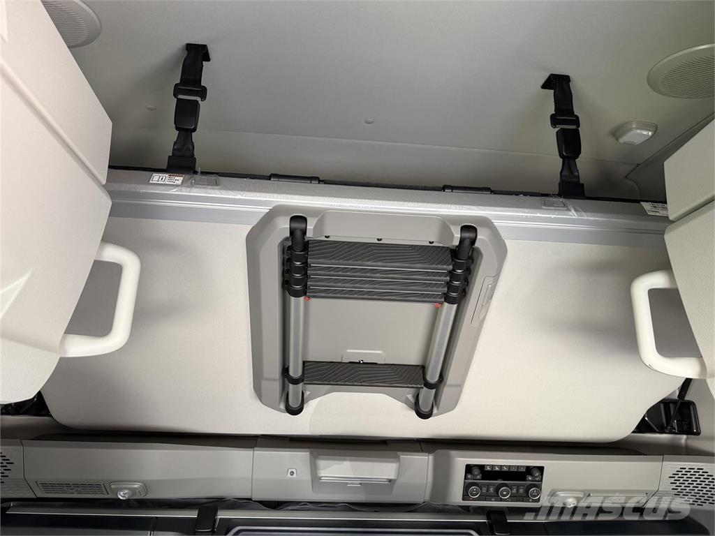 Volvo NEW VNL860 Tractor Units