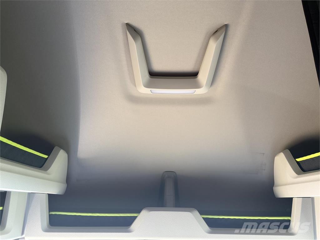 Volvo NEW VNL860 Tractor Units