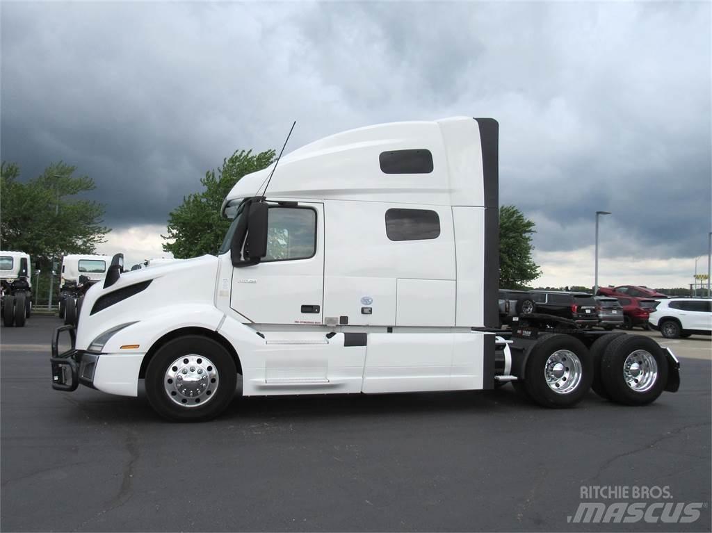Volvo VNL64T760 Tractor Units