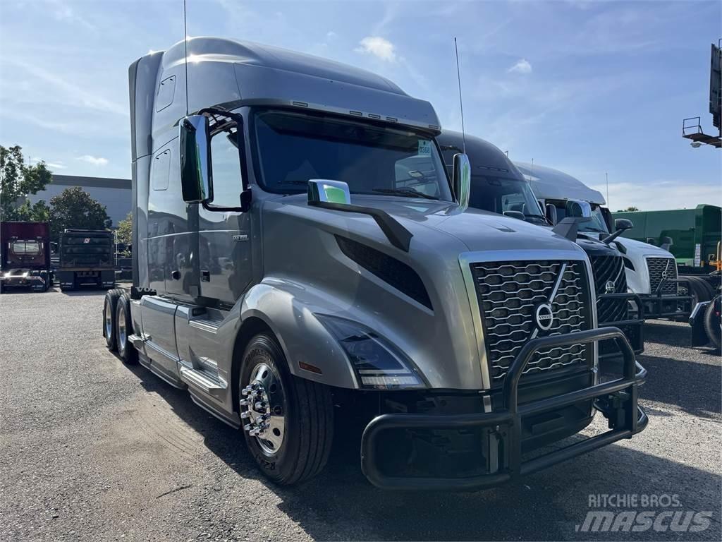Volvo VNL64T760 Tractor Units