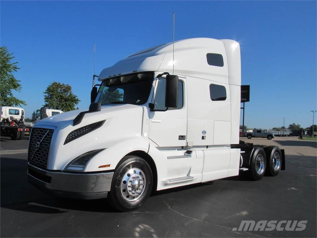 Volvo VNL64T760 Tractor Units