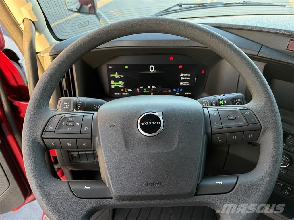 Volvo VNL64T840 Tractor Units