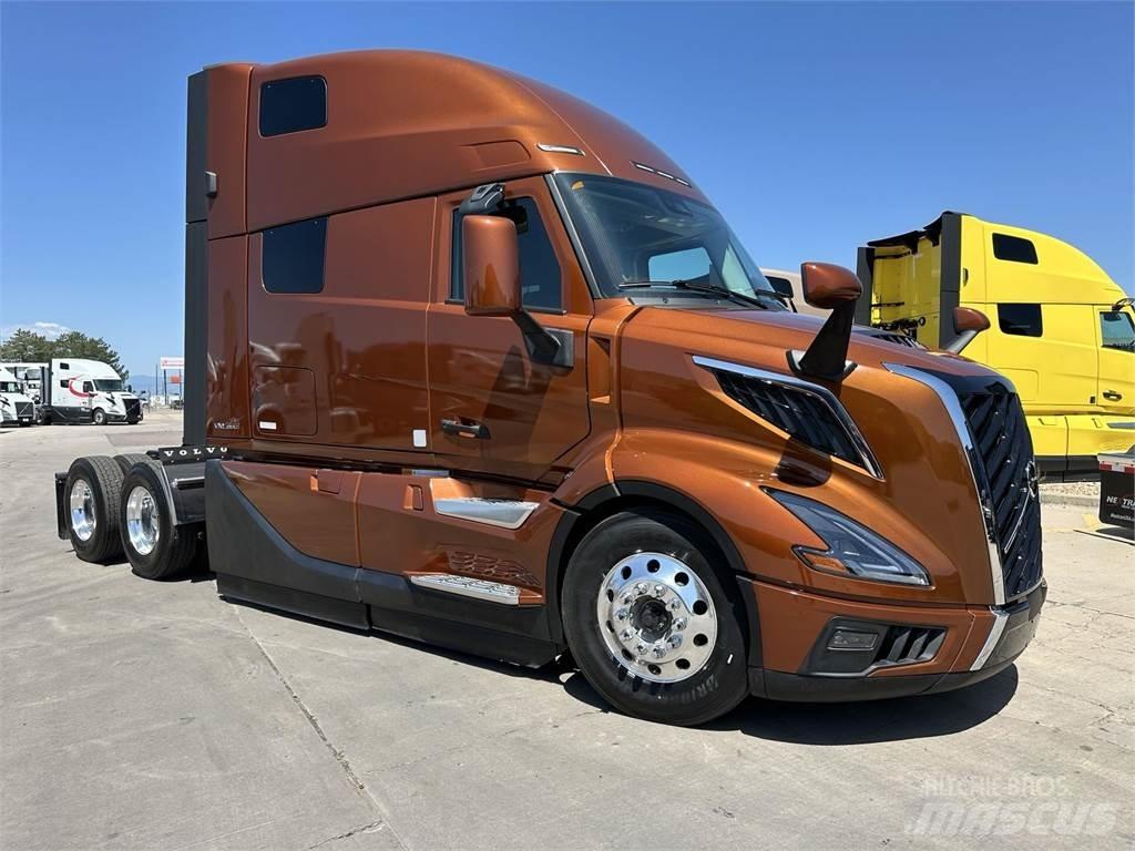 Volvo VNL64T860 Tractor Units