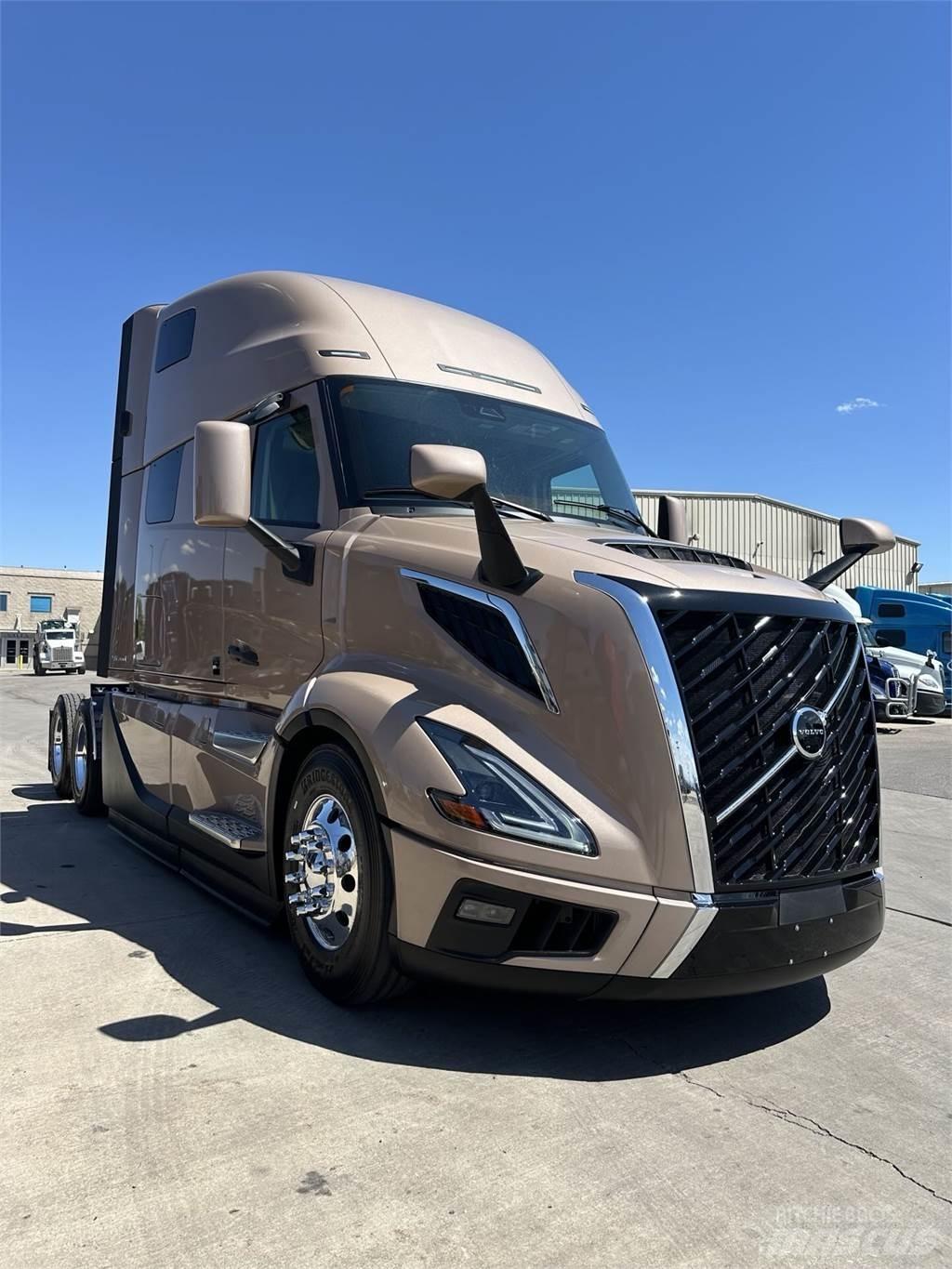 Volvo VNL64T860 Tractor Units