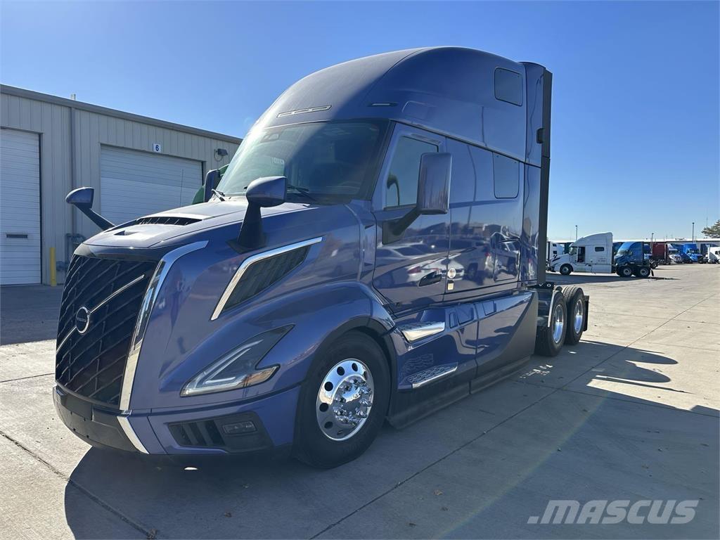 Volvo VNL64T860 Tractor Units