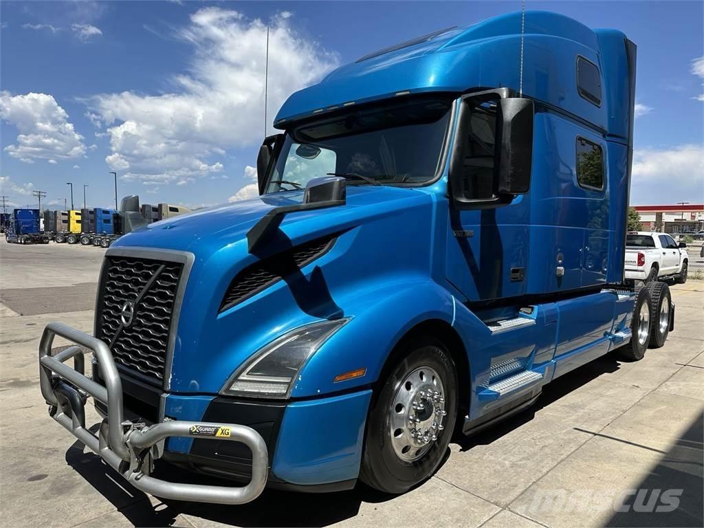 Volvo VNL64T860 Tractor Units