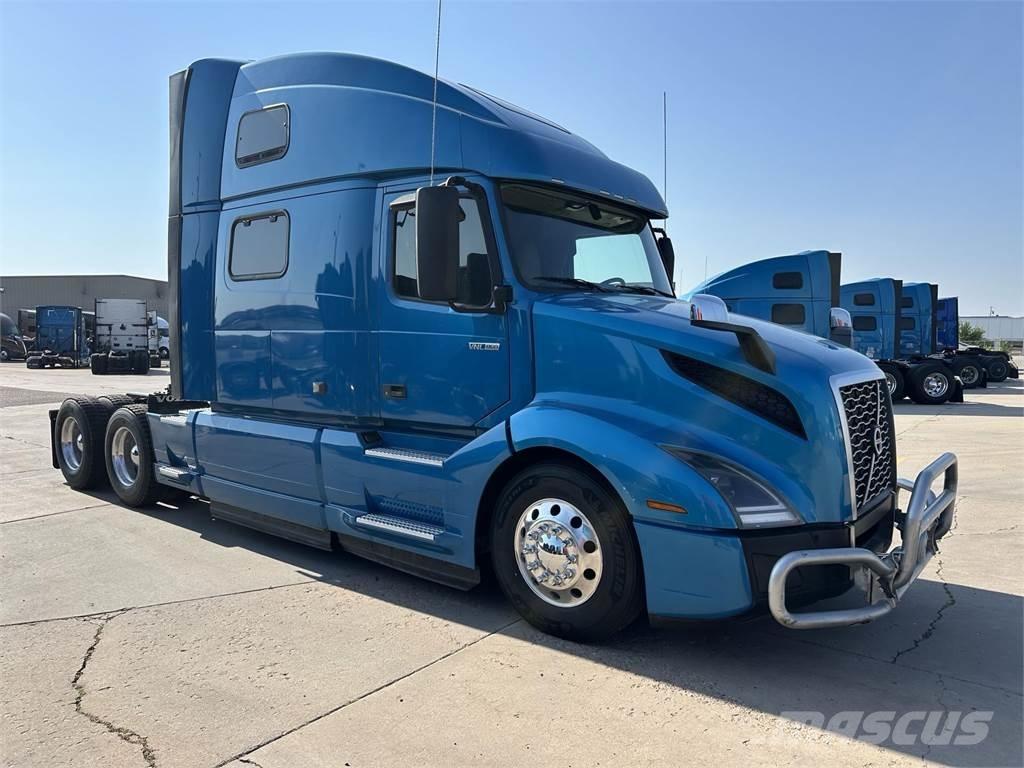 Volvo VNL64T860 Tractor Units