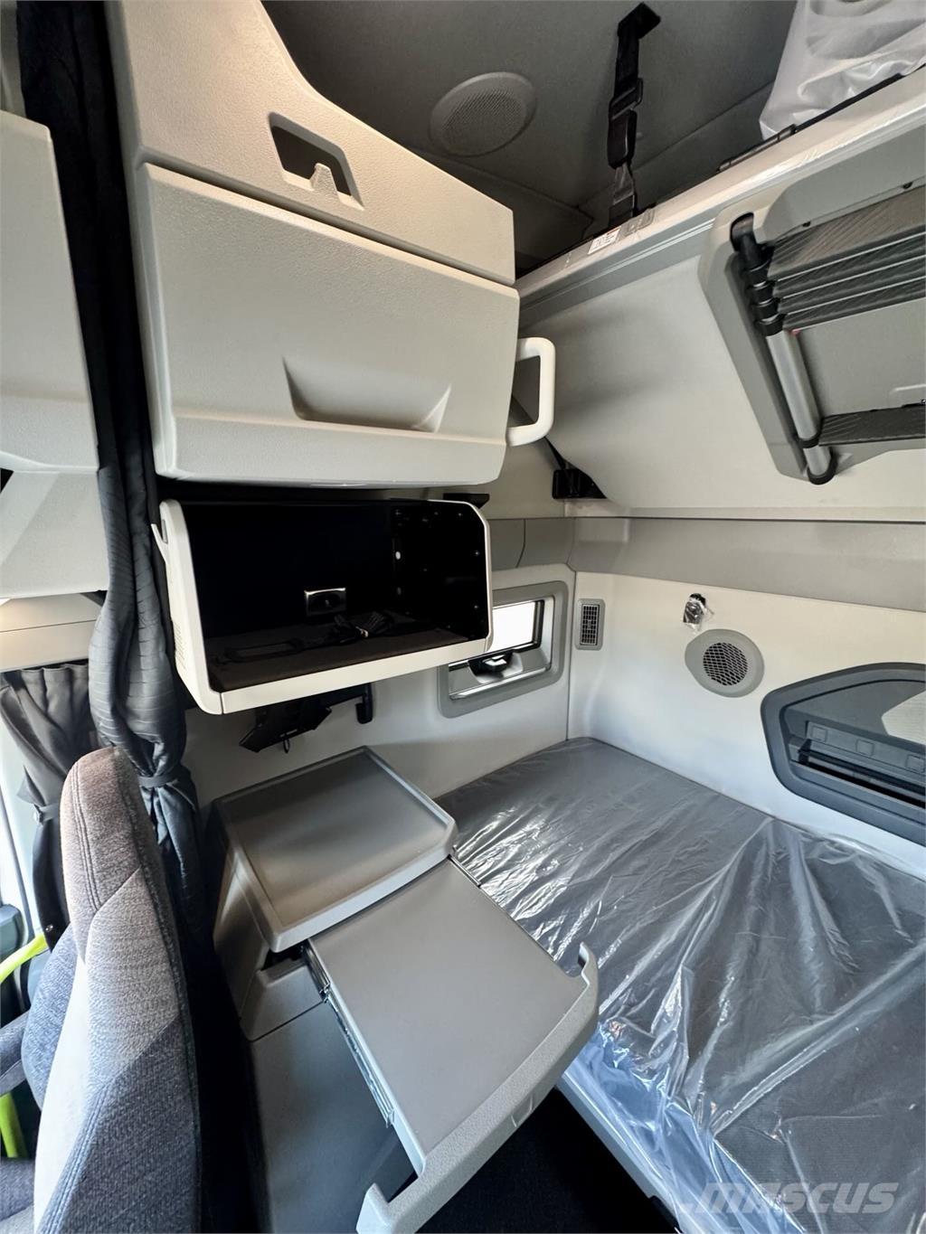 Volvo VNL64T860 Tractor Units