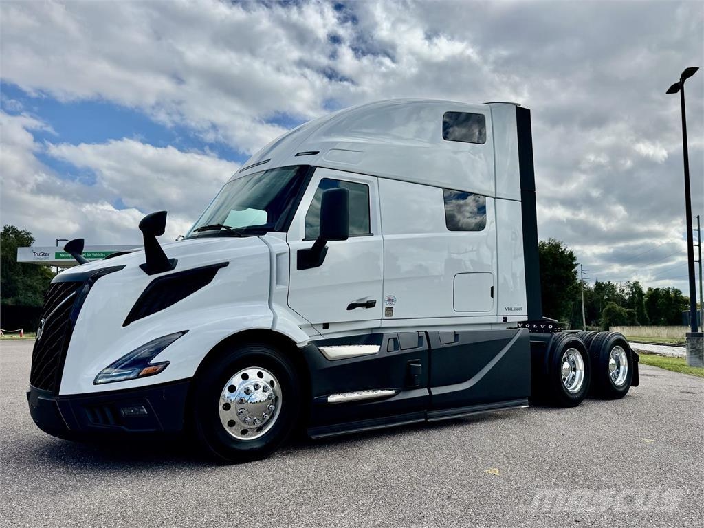 Volvo VNL64T860 Tractor Units
