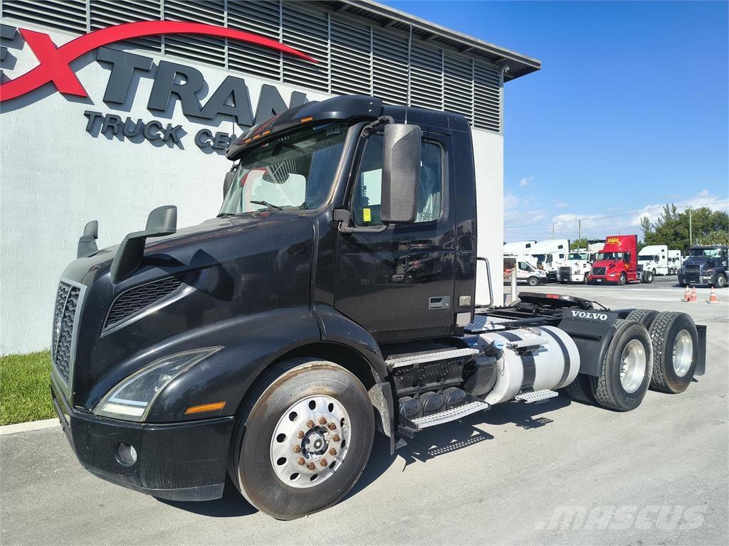 Volvo VNR64T300 Tractor Units