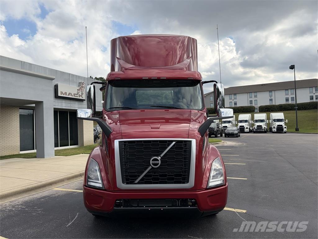 Volvo VNR64T300 Tractor Units