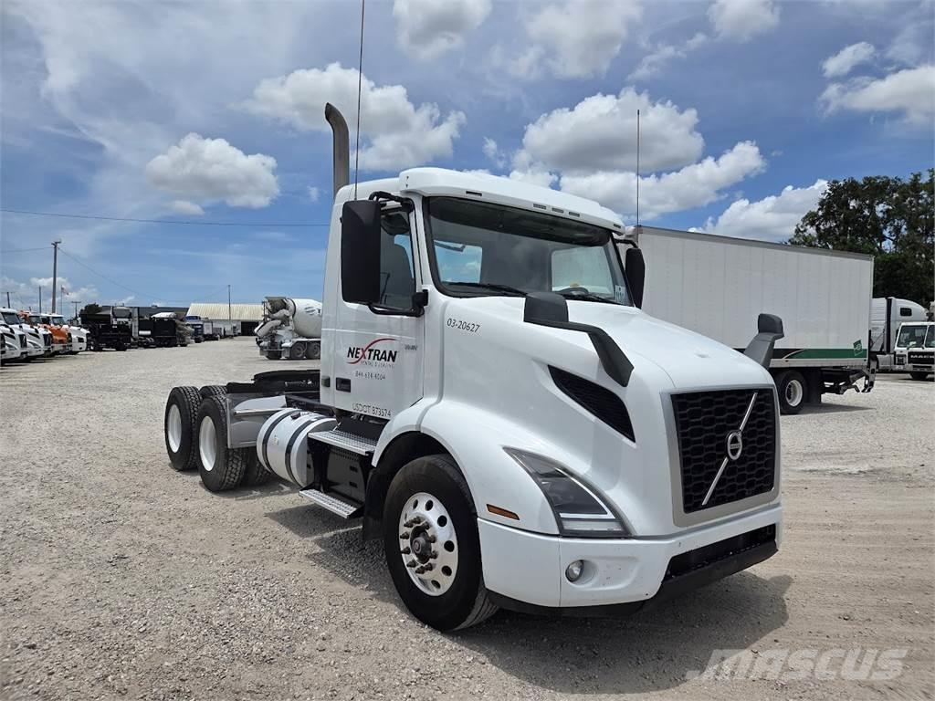Volvo VNR64T300 Tractor Units