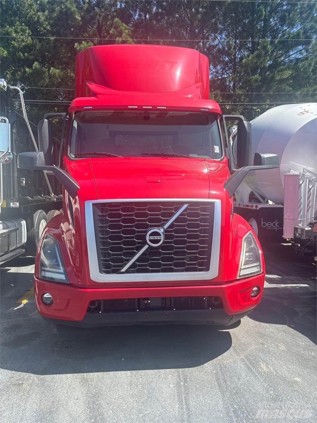 Volvo VNR64T300 Tractor Units
