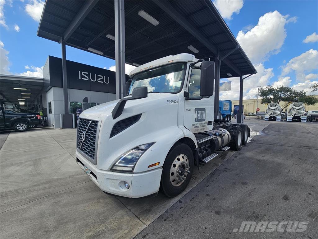 Volvo VNR64T300 Tractor Units