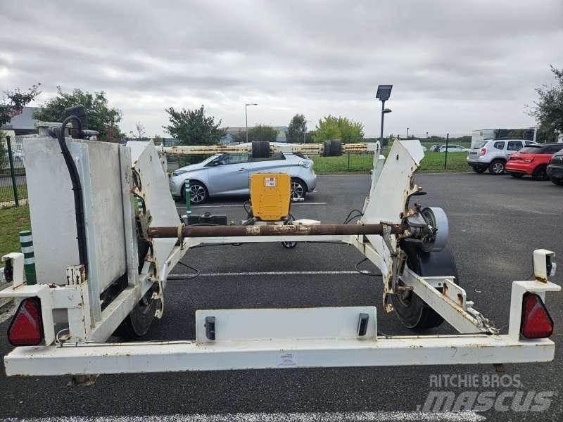 Adoc 3T5 Flatbed/Dropside trailers