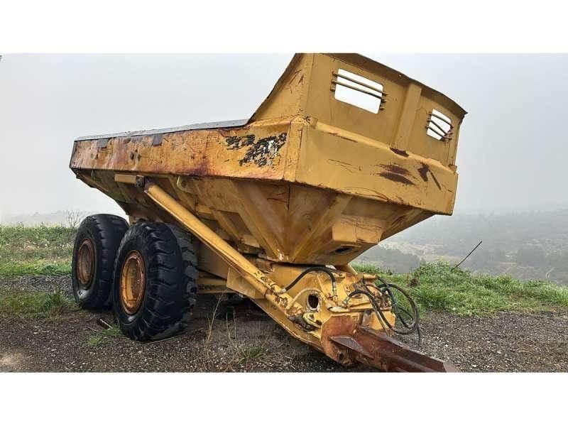 CAT D250B Tipper trailers