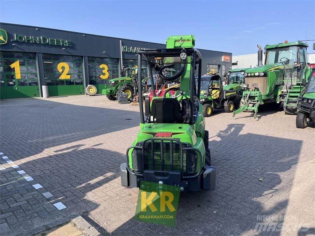 Avant E5 Front loaders and diggers