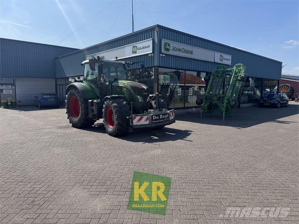 Fendt 720 Vario Tractors