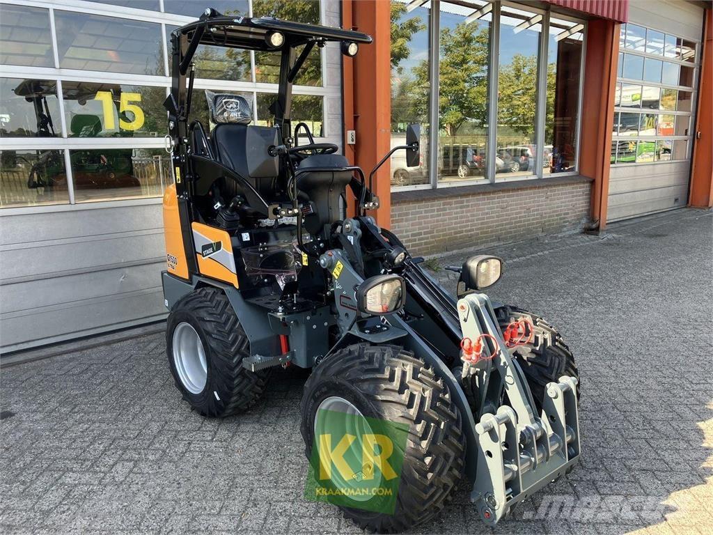 GiANT G1500 Xtra Front loaders and diggers