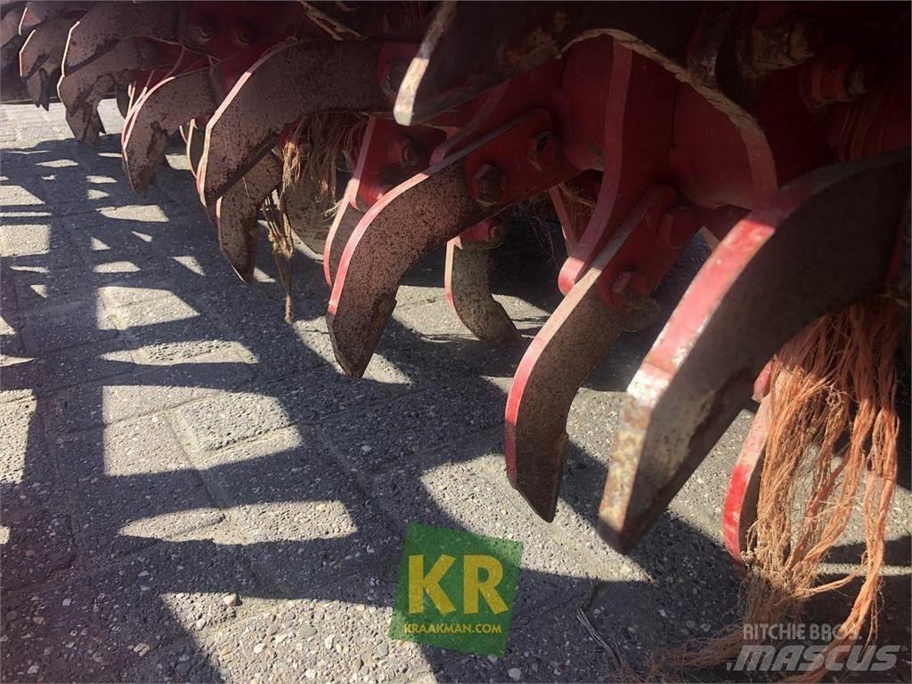 Grimme GR 9210 Haulm toppers