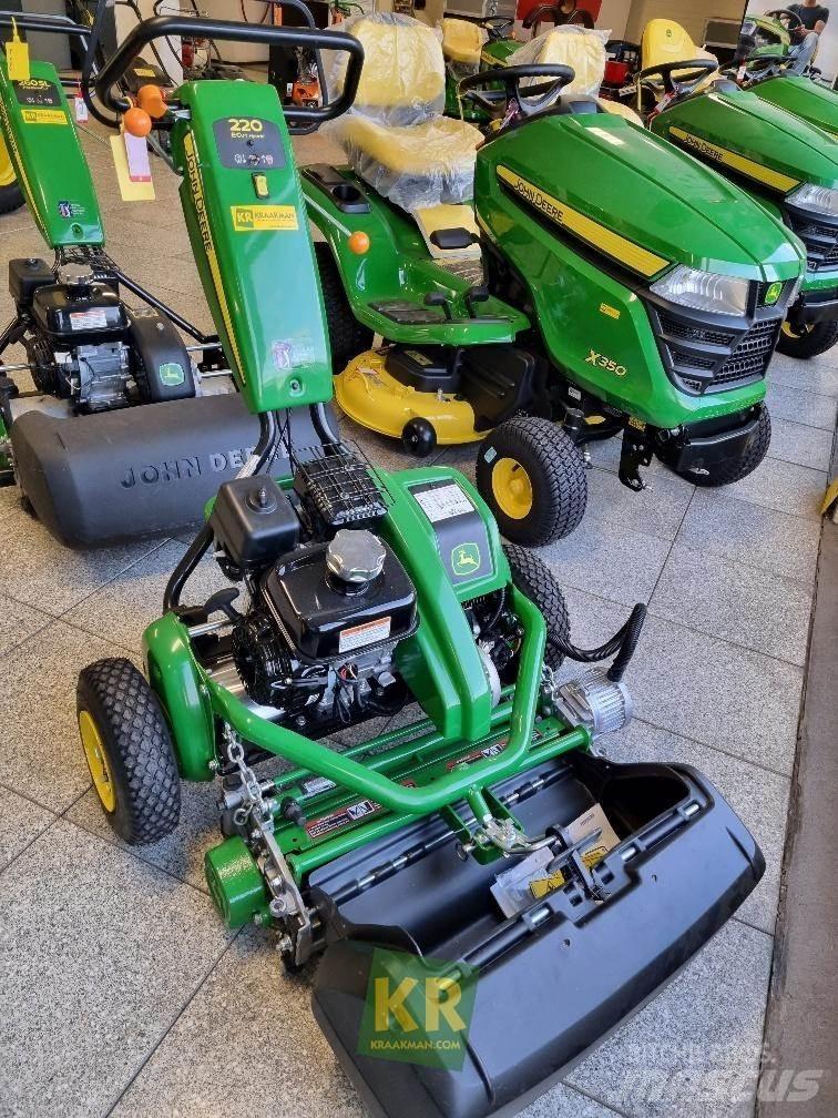 John Deere 220 Combine harvester heads