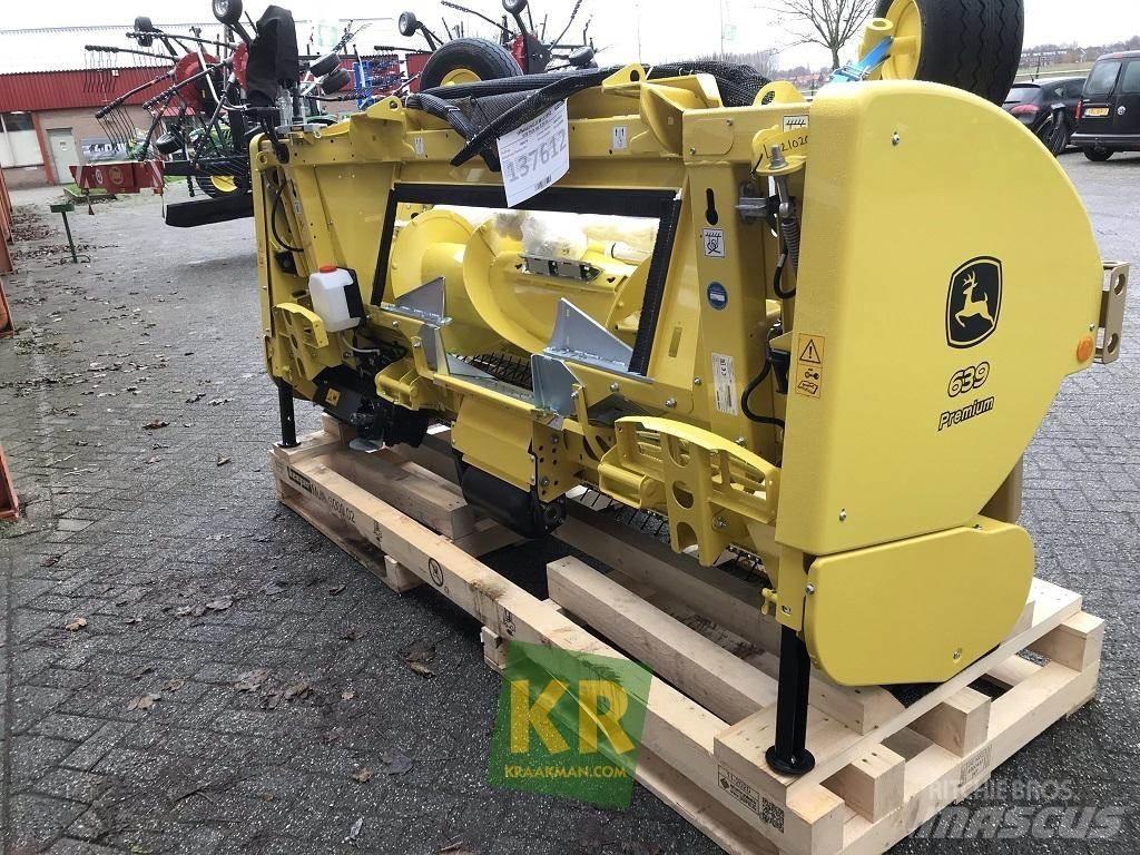 John Deere 639 Combine harvester heads