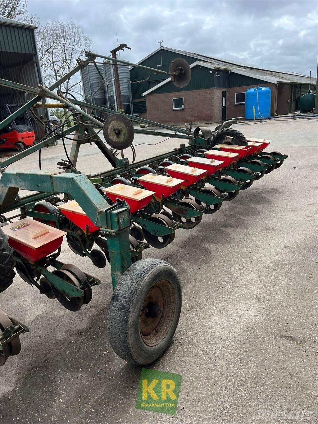 Monosem MONOZENTRA Onion planters
